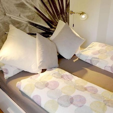 Stilvolle Wohnung Direkt In Der City 维尔茨堡 外观 照片