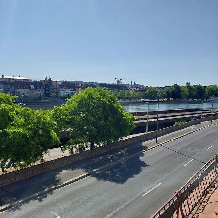 Stilvolle Wohnung Direkt In Der City 维尔茨堡 外观 照片